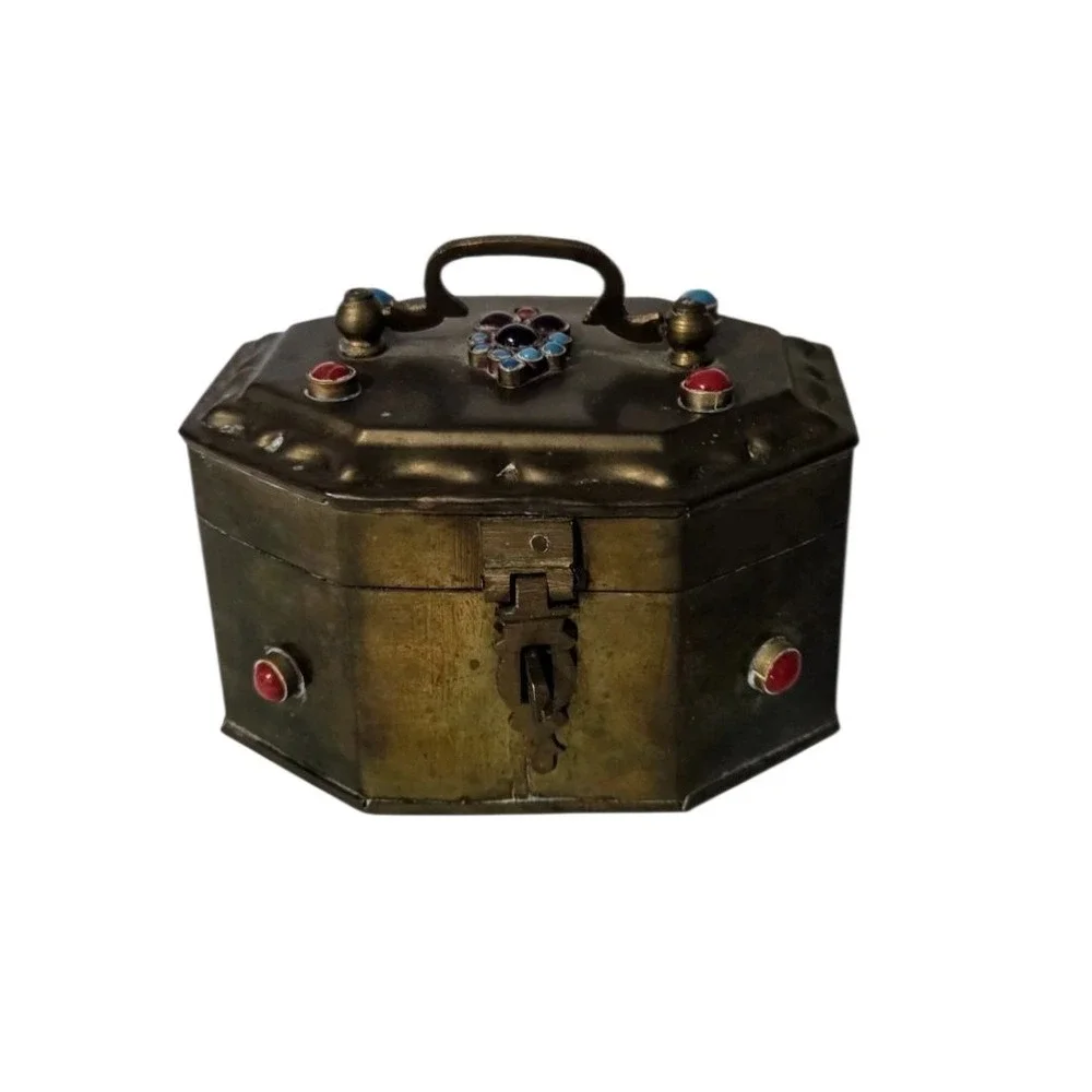 Vintage‎ Brass Octagon Hinged Trinket Box Inlayed Cabochons Patina Beads Handle